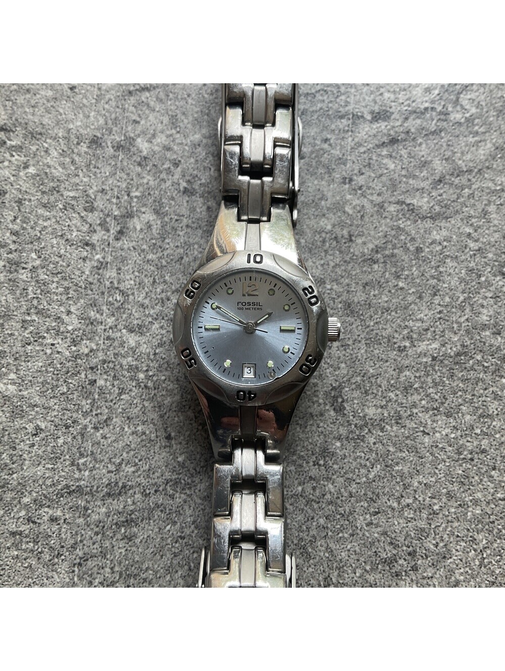 Women's FOSSIL Silver Tone Water Resistant Diver Style 25mm Watch AM3861 Bin Y